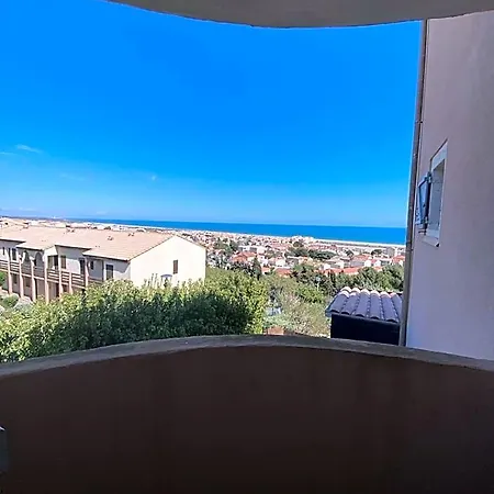 Appartement T3 Avec Terrasse Donnant Sur La Sur Saint Pierre La *