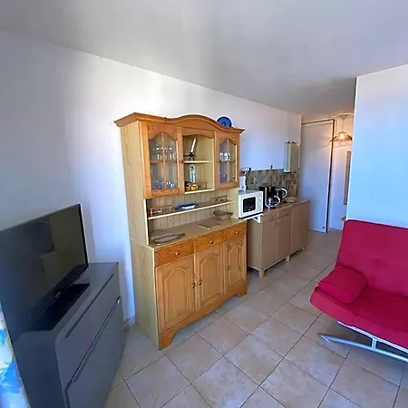 Hotel T3 Avec Terrasse Donnant Sur La Sur Saint Pierre La *